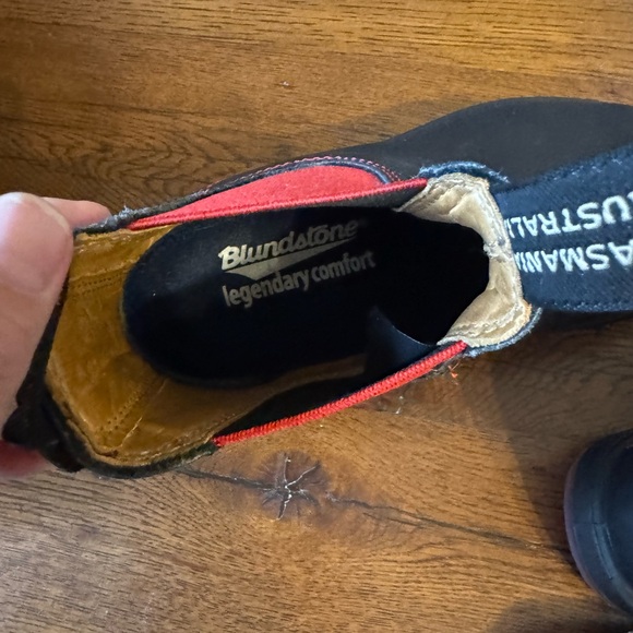 Blundstone Black and Red Boots - Picture 8 of 11